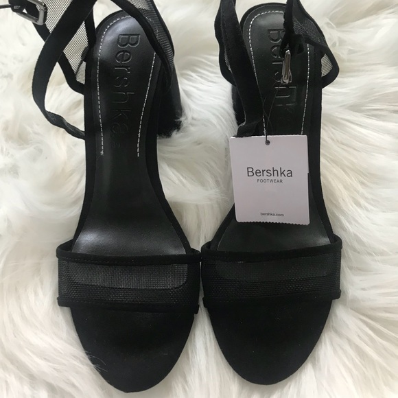bershka black sandals